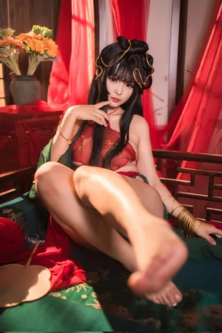Momo [Dandadan] (Shirokitsune)