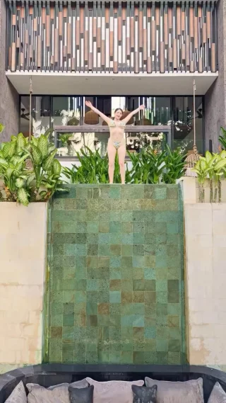 Do I look taller from up here?