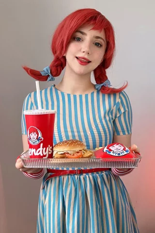 Wendy’s Mascot by Fleurxy