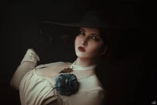 Lady Dimitrescu by Nessy Fox