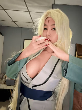Tsunade (Jenny) [Naruto]
