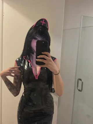Succubus Nurse by Julzzess
