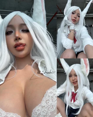 Miam! :p Usagiyama Seifuku - MHA