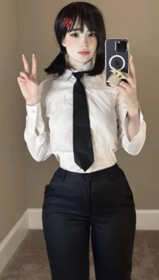 Kobeni [Chainsaw Man] (LeesiBB)