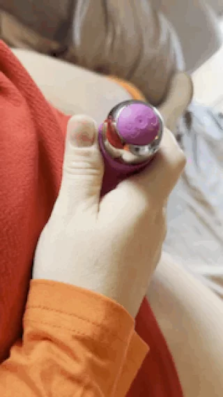 Velma cumming with Daphne’s toy!