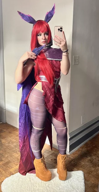 Xayah from LOL (Rae)