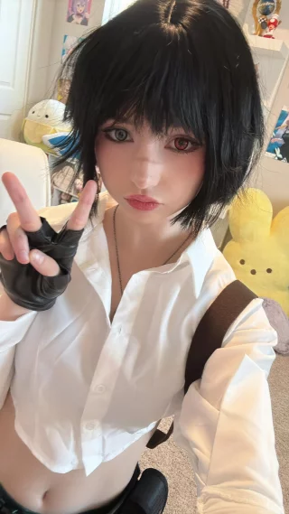 Lady from Devil May Cry (Smeeps)