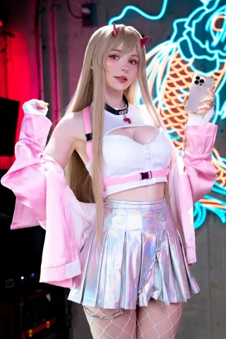 Viper from NIKKE by Peachmilky