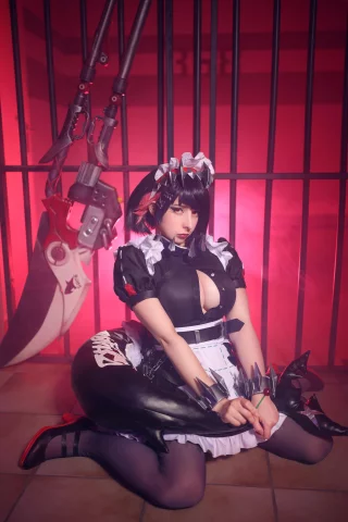 Are you approaching the shark girl?