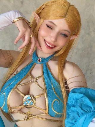 My Übel cosplay attempt from Friere: Beyond Journey\'s End :3