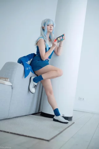 Gawr Gura cosplay by Nikohina