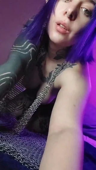 You\'d wake up to elven head every morning