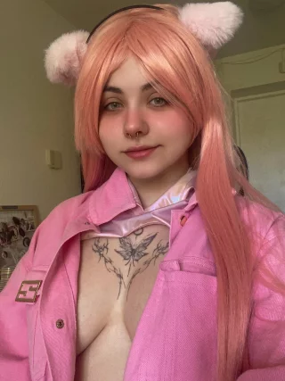 You got a treat for wild kitty