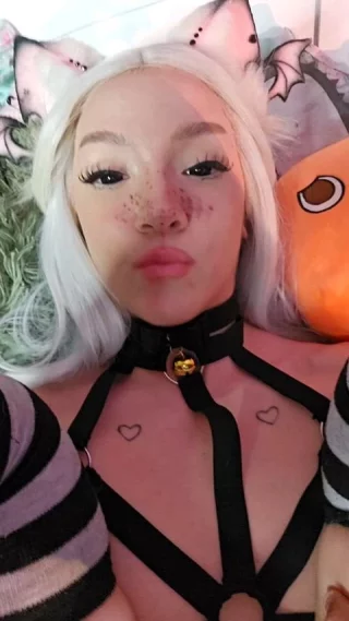 would you eat me out from this angle?