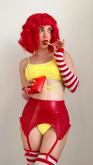 Ronalda McDonald by Fleurxy