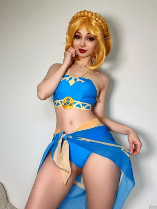 Princess Zelda from The Legend of Zelda by pixiecatofficial
