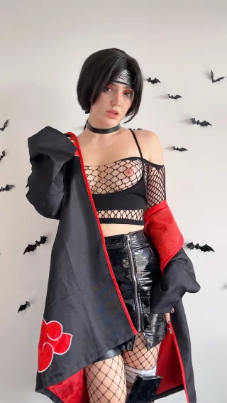 Itachi from Naruto by Fleurxy