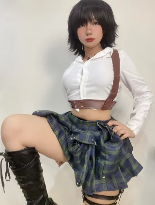 Lady fron Devil May Cry (Seraxfaye)