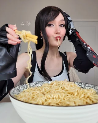 Tifa Lockhart from Final Fantasy VII by KumasukiCosplay