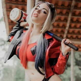 Harley Quinn by AmandaWelp