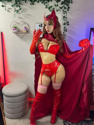My Scarlet Witch cosplay :3