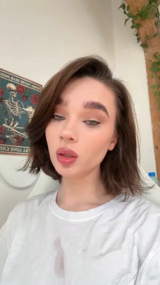 trying to look like a hentai main character