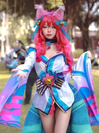 Ahri from League of Legends (Elphy Chan)