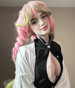 My Mitsuri cosplay from Demon Slayer by me! LeesiBB