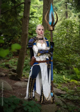 My Jaina Proudmoore cosplay from World of Warcraft (by Lisa J)