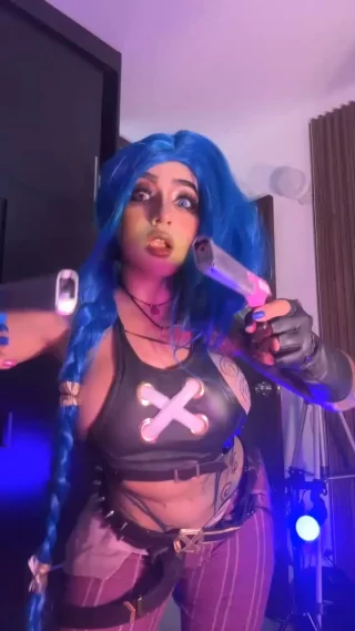 Arcane Jinx  cosplay - by (CuteDeew)