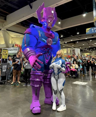 Galactus & Invisible Woman (Extreme Costumes & Buttercupcosplays)