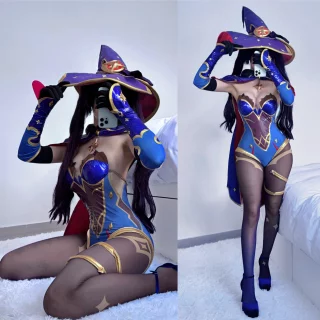 Mona cosplay from Genshin Impact by @bnuuylisa
