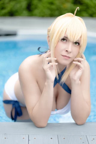 Saber swimsuit cosplay