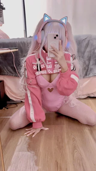 My Alice bunny cosplay from NIKKE