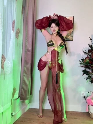 Princess Leia would do anything for freedom by Hidori Rose cosplay
