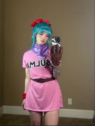 Bulma from Dragon Ball (LeesiBB)