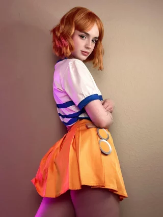 Nami [One Piece] (LeesiBB)