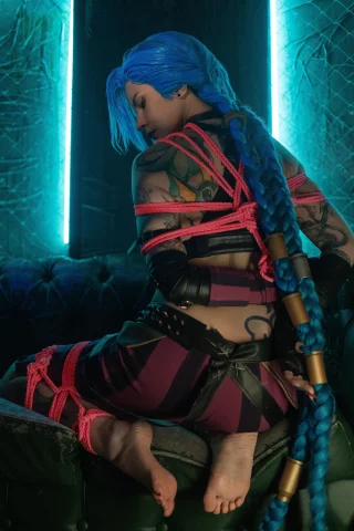 Jinx [Arcane] by (BakaFuwa)