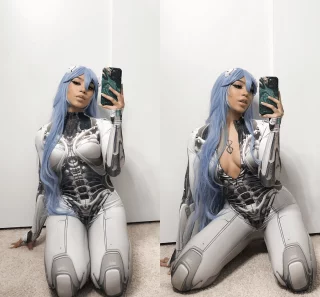 Sue Storm by Frizzy
