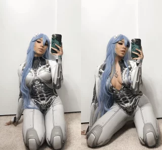 Sue Storm by Frizzy