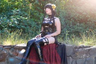 Yor Forger from SpyxFamily by Lovecherrycosplay