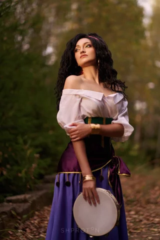 Esmeralda by Shproton