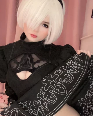 2B by Strawbbuni [self]