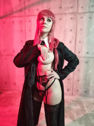 Makima from Chainsawman by Yuna Kairi