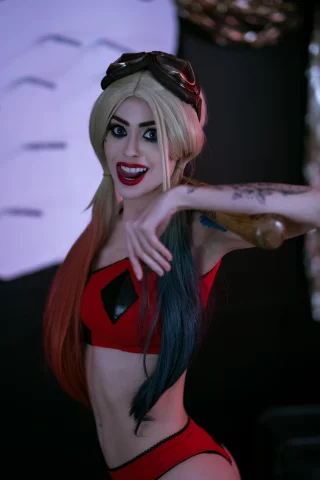 Harley Quinn by Hannah Korra