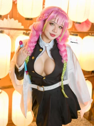 Mitsuri Kanroji by Katykatcupcake [Demon Slayer]
