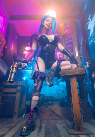 Jinx is in town this month! 💙