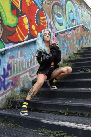 Rebecca from Cyberpunk ready to kick ass (cospickle_)