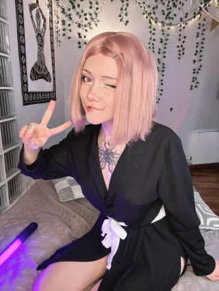 Adult Yachiru from Bleach by Soft-Melody-