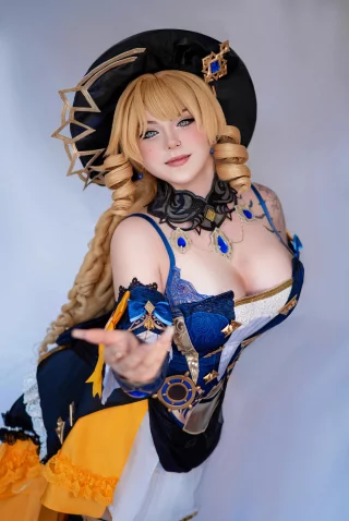 Navia from Genshin Impact by Kuroitsune